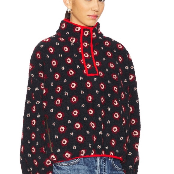 The Great Floral Fleece Pullover - Picture 3 of 6